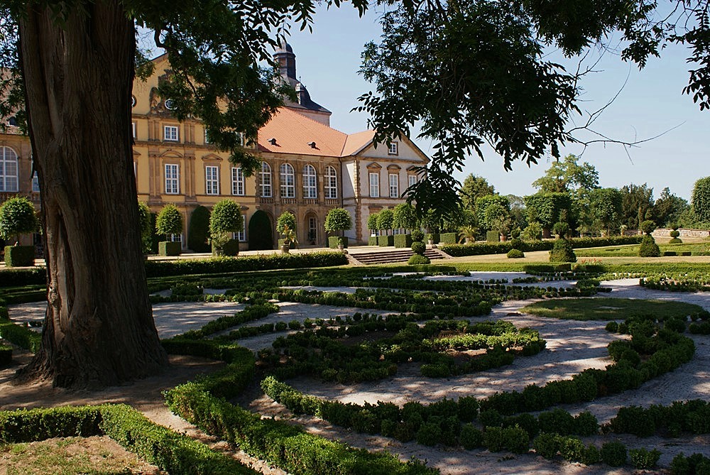 Schloss Hundisburg Ausflugsziel in der Nähe von Magdeburg