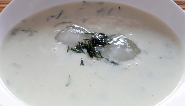 Kalte Gurkensuppe ohne Knoblauch