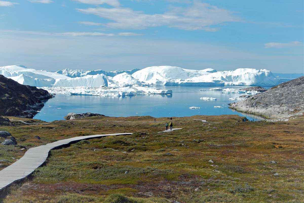 Wanderung zum Eisfjord Holzbohlenweg