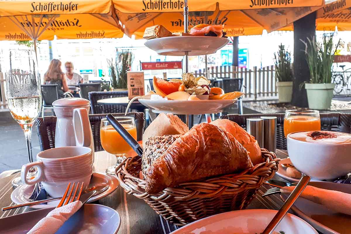 Frühstück im Cafe Flair Magdeburg