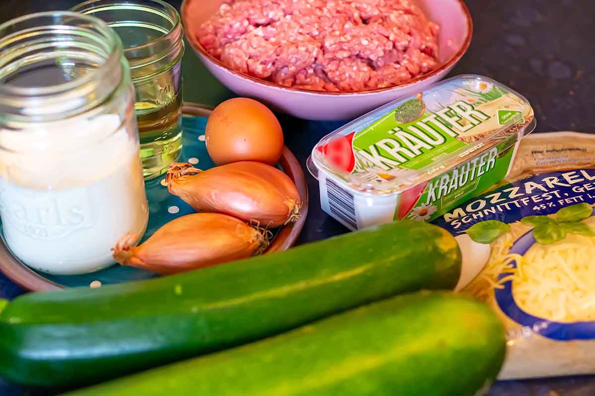 Zutaten für gefüllte Zucchini mit Hackfleisch