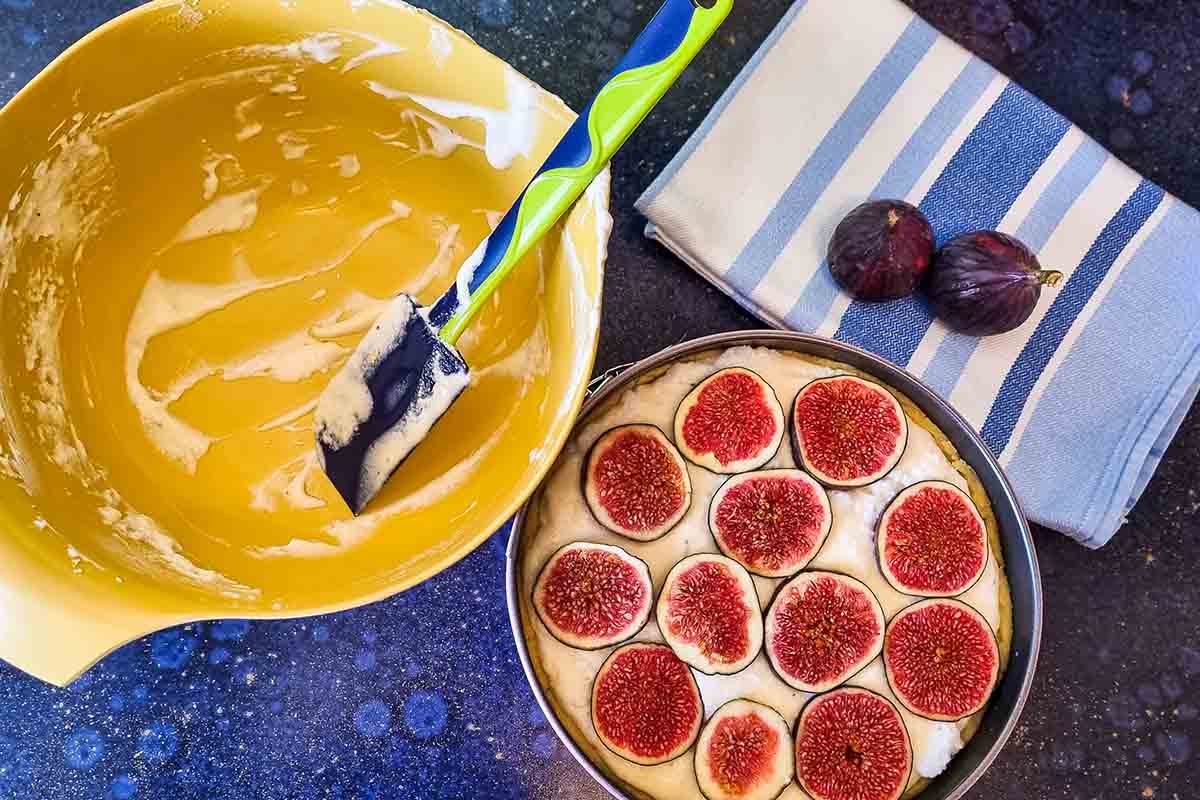Quarkkuchen mit Früchten