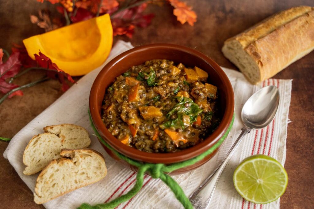 Kürbis Linsen Curry mit Baby-Spinat